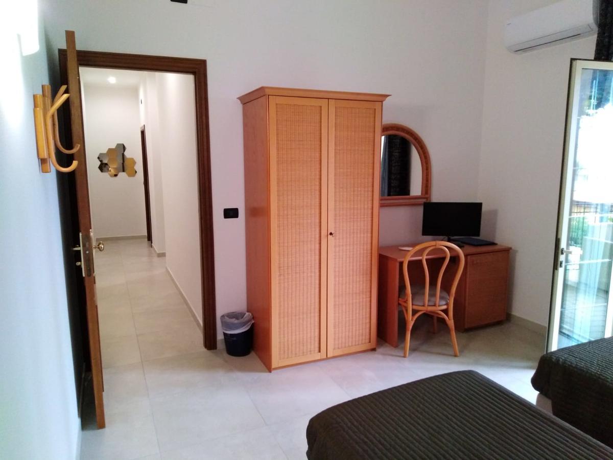 Hotel Corallo Taormina Oda fotoğraf